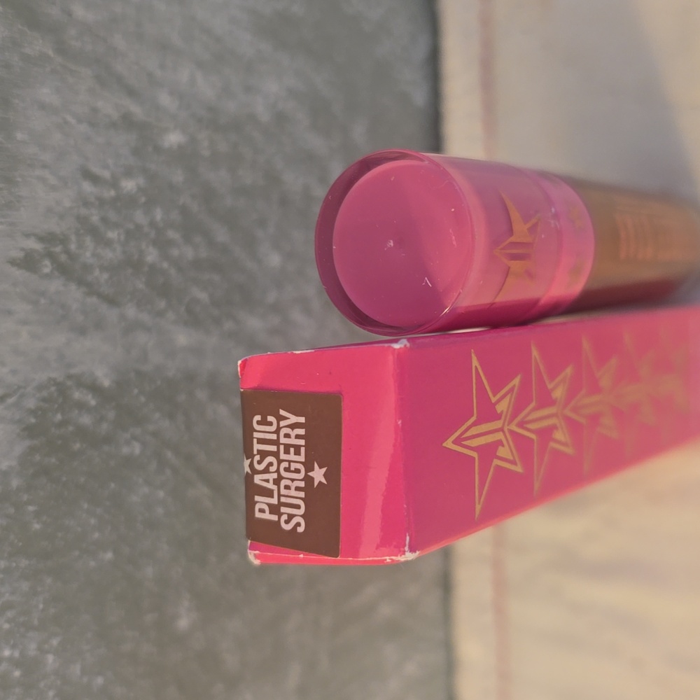 Jeffree Star Velour Liquid Lipstick in Plastic Surgery Shade - Picture 3 of 4